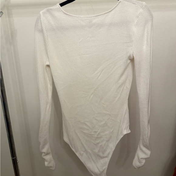 Free People Ribbed White V-Neck Bodysuit - Picture 5 of 8